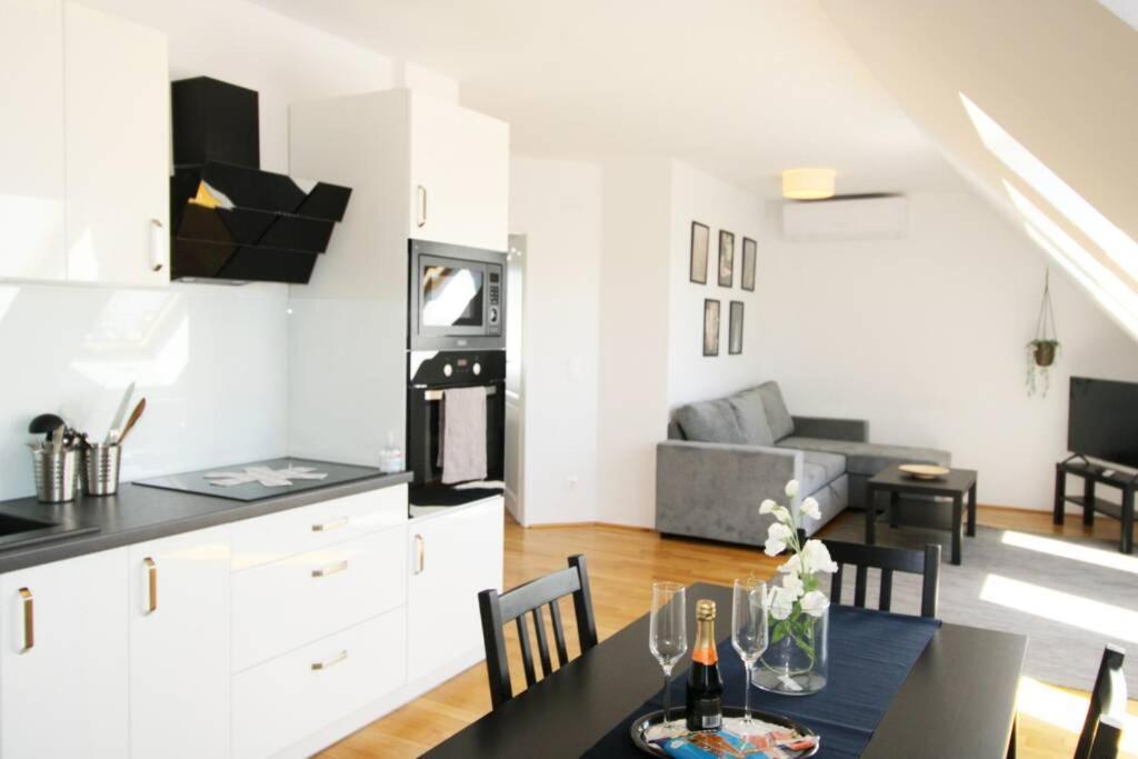 Apartment Penthouse With Amazing Terrace L Lf42